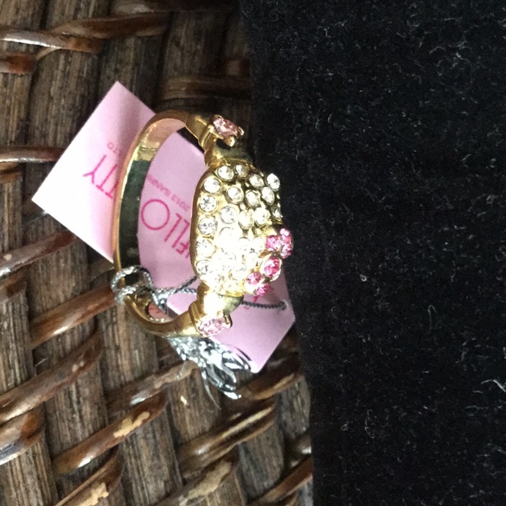 Hello kitty ring,